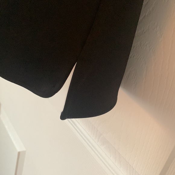 Tunic cutout sleeves. - Picture 4 of 6